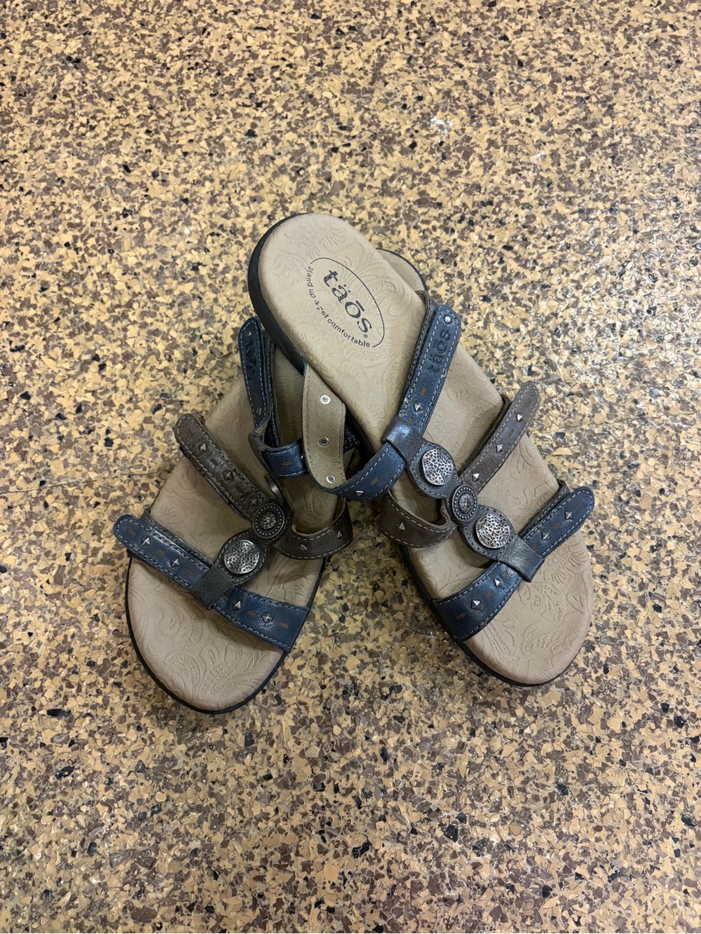 Taos Leather Comfort Sandals Blue Brown Studded - Picture 7 of 8